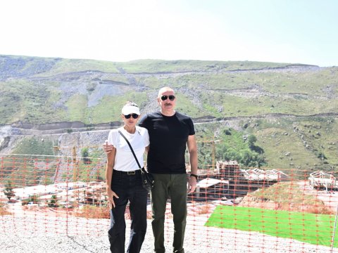 Prezident və birinci xanım KƏLBƏCƏRDƏ