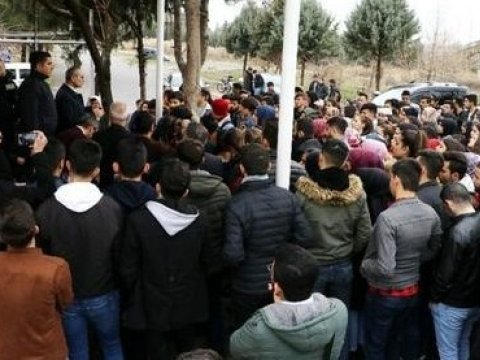 Hindistanda tələbələr təhsil islahatlarına etiraz etdi