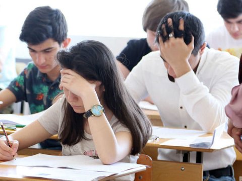 Kolleclərə qeydiyyat tarixi uzadılıb