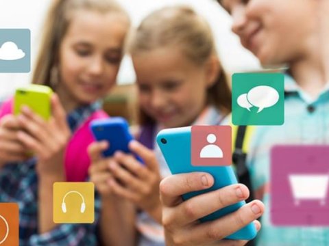 Sosial media istifadəsi göz yorğunluğunu artıra bilər - ARAŞDIRMA