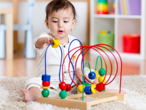 Oyuncaq seçiminin uşaqların qavrayışına təsiri və təhlükələri