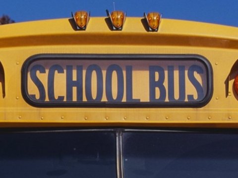 Avstraliyada məktəb avtobusu qəzaya düşüb, bir nəfər ölüb