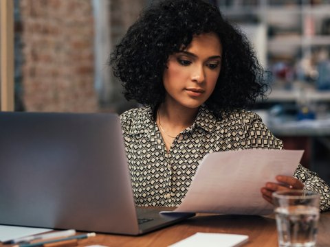 Əcnəbi tələbələrin işləməsi bir çox ölkədə məhdudlaşdırılıb - ARAŞDIRMA