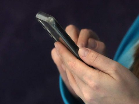 Cənubi Koreyada sinif otaqlarında mobil telefondan istifadə qadağan edilib