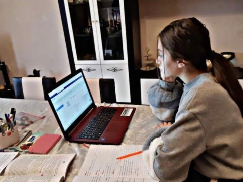 Hibrit təhsil dalğası: universitetlər buna hazırdırmı?