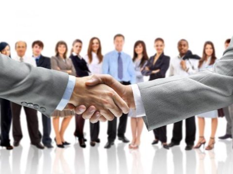 Kimlər daha çox iş tapır? - ölkədə, yoxsa xaricdə təhsil alanlar...