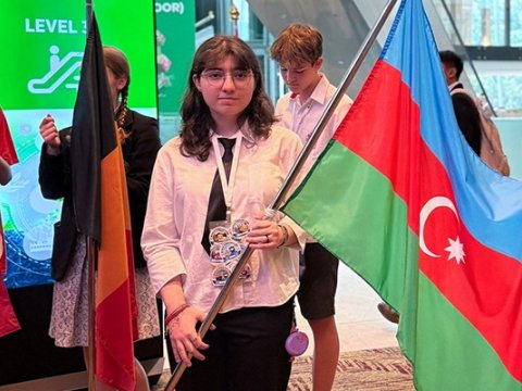 Aygün Bəylərin qızı beynəlxalq yarışda medallar qazandı - FOTO