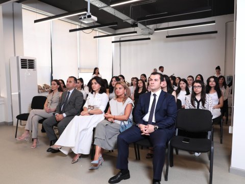 “Zərif mühəndislər” təqaüd proqramından ilk 50 qız məzun olub