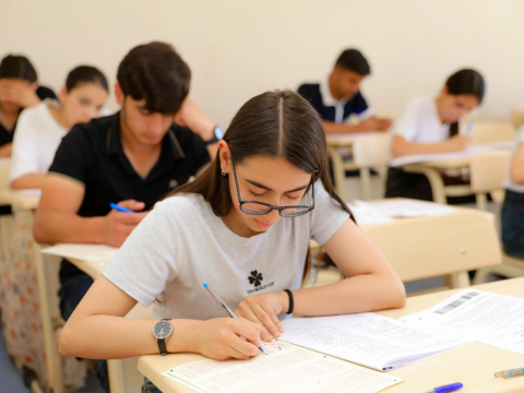 Lisey və gimnaziyaların sayı artır, məktəblər azalır - STATİSTİKA