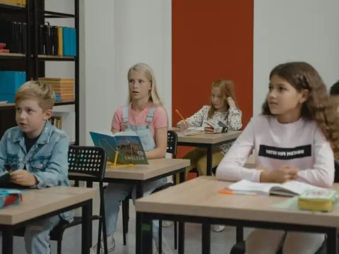 Ukraynada məktəblərdə 12 illik təhsilə keçidlə bağlı pilot layihəyə başlanılıb