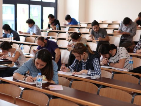 Dövlət universitetlərində neçə tələbə oxuyur? - STATİSTİKA