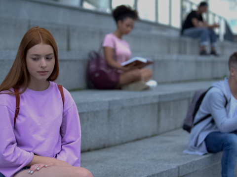 Alimlər dünyada ən bədbəxt yaş qrupunu müəyyən ediblər