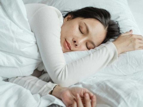 Yuxu beyni təmizləyərək demensiya riskini azalda bilər