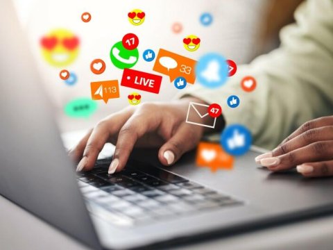 Nepalda gənclər sosial media qadağasına etiraz ediblər