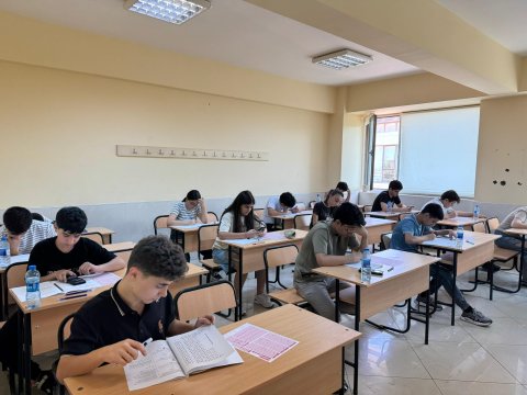 Yeniyetmələrin Beynəlxalq Elm Olimpiadasına seçmə imtahanı keçirilib