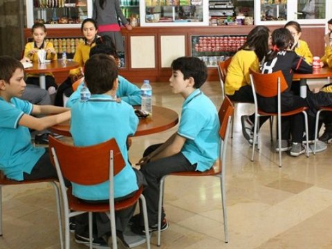 Bu ölkələrdə şagirdlərə "fast-food" QADAĞANDIR