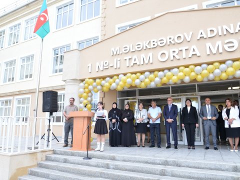 Nazirlik rəsmiləri Bilik Günü tədbirlərində