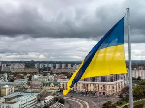 Bu ölkədə cəbhə bölgələrində çalışan müəllimlərə dəstək göstərildi 