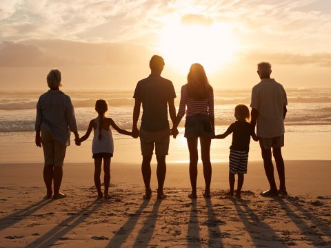 Çoxuşaqlı ailələr: Afrika liderdir, Asiya və Avropa geridə qalır