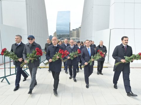 Elm və Təhsil Nazirliyinin rəhbərliyi Zəfər Parkını ziyarət edib