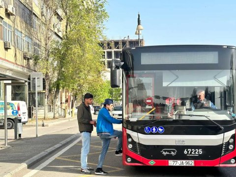 İqtisadçı: Tələbələr üçün tarifli gediş və endirimlər zəruridir 