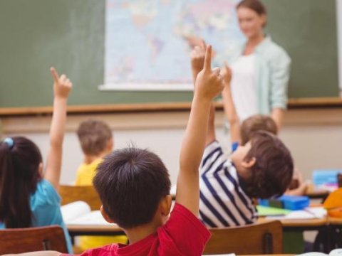 ABŞ-də müəllimlərin əməkhaqqı problemi gündəmdədir