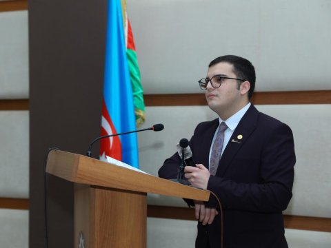 Süni intellekt müəllimi əvəz edə bilməz, amma onun köməkçisi ola bilər