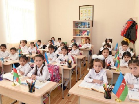 Şagird sayı çox olan siniflərdə dərs saatı artırıla bilər? - AÇIQLAMA