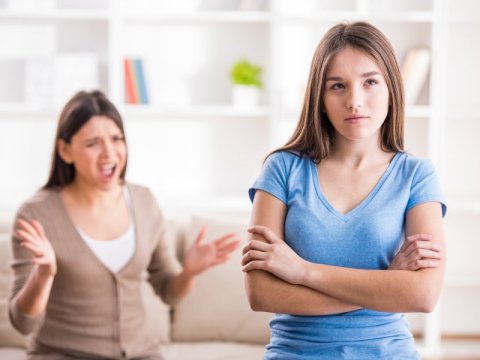 “Evdə sevgi yoxdursa, qızlar onu başqa yerdə axtarır”