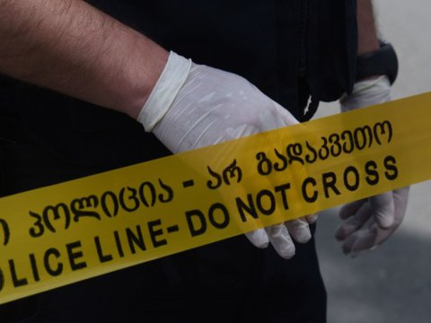 Tbilisidə ailə faciəsi - Ata-ana və övladları binadan yıxılıb öldü