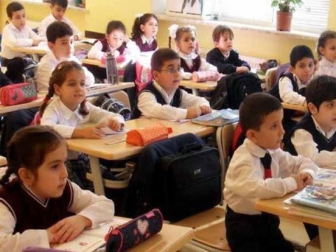 "35-40 şagirdə dərs deyən müəllimlər maddi dəstək almalıdır"