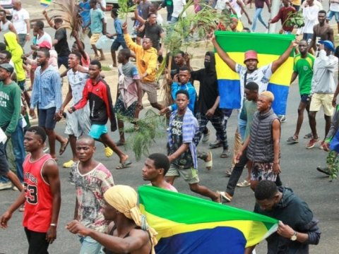 Afrikada məktəblər və müəllim hazırlığı yenilənir 