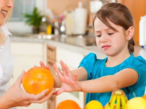 Uşaqların allergiyası üçün riskli meyvələr - alma,nar,şaftalı...