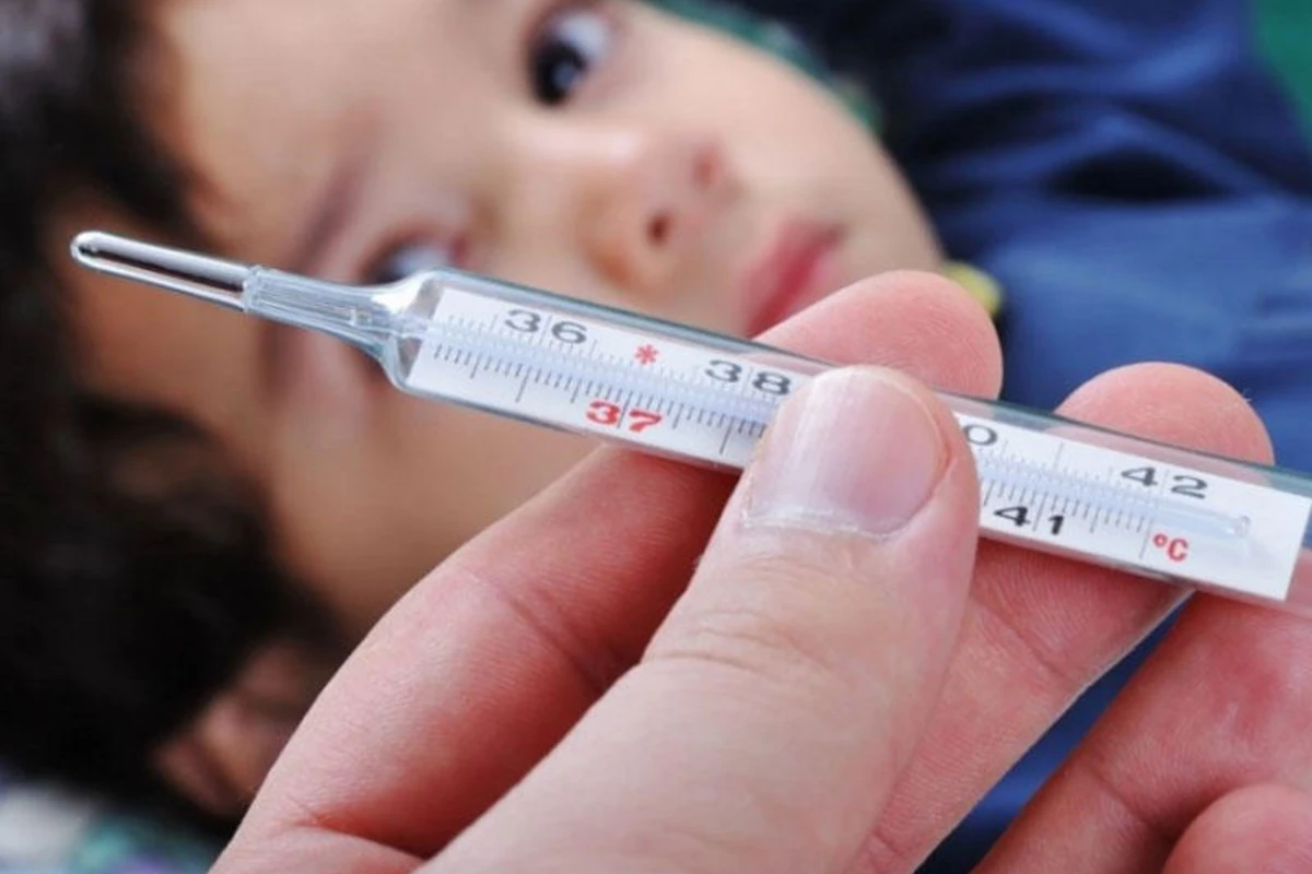 Uşaqlarda yüksək hərarət - düzgün yanaşma həyatı qurtara bilər