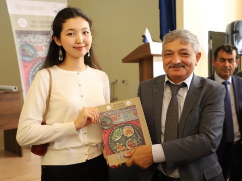 LDU-da &ldquo;XIX əsr İrəvan mətbəxi&rdquo; kitabının təqdimatı keçirilib