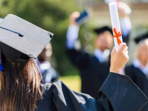 Bu ölkədə gənclərin xaricdə oxuma şansı getdikcə azalır