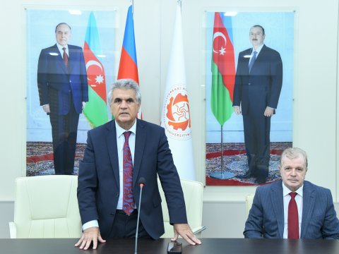 BMU-da elmi fəaliyyətin gücləndirilməsinə dair seminar keçirilib