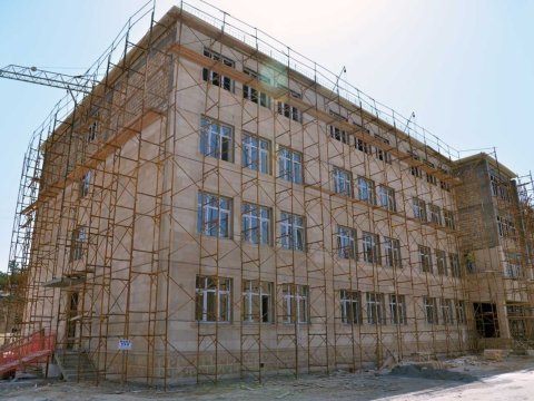 Tikilməkdə olan məktəbdən oğurluq edən şəxs saxlanılıb