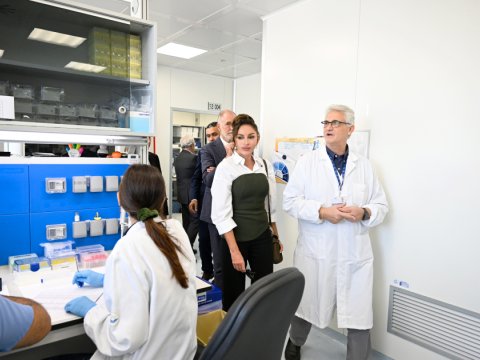 Mehriban Əliyeva Avropanın ən böyük pediatrik xəstəxanasında - FOTO