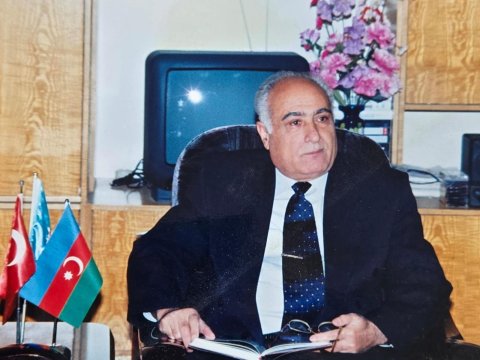 Sabiq rektor vəfat etdi