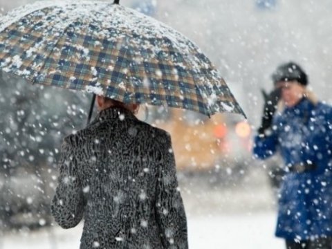 Sabah bəzi ərazilərə sulu qar yağacaq