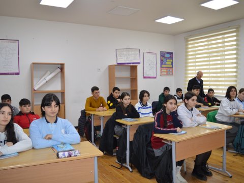 Gürcüstanda Azərbaycan dili məktəblərinə siyasi təzyiq artır