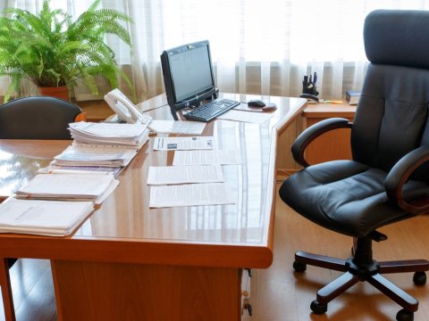 Daha bir məktəb direktoru vəzifəsindən azad edilib