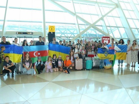 Ukraynadan 30 uşaq Azərbaycana gətirildi