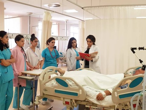 Təcrübə laboratoriyaları tələbələrin düşünmə bacarıqlarını gücləndirir- Alimlərdən Araşdırma