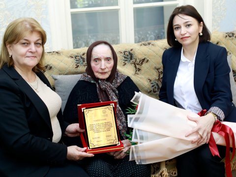 Şəki-Zaqatala RTİ müdiri uzunömürlü pedaoqoqu ziyarət edib