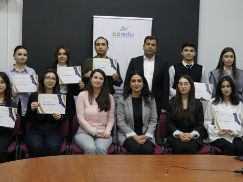 Xəzər Universitetinin"Brend tələbə"ləri mükafatlandırılıb - FOTOLAR