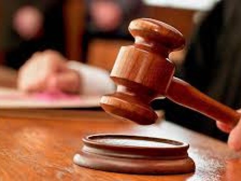 14 yaşlı qızın əməliyyatda ölməsi ilə bağlı iki həkimə hökm oxundu