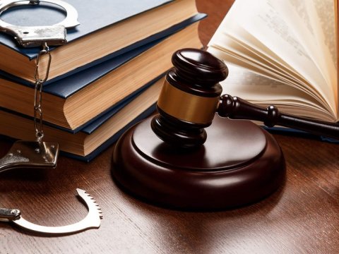 İmtahanda "kömək edənlər"in işi məhkəməyə göndərildi