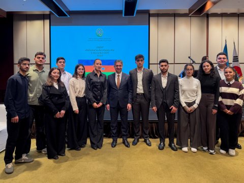 Tələbələrimiz Koreyada Zəfər Günü tədbirində iştirak ediblər